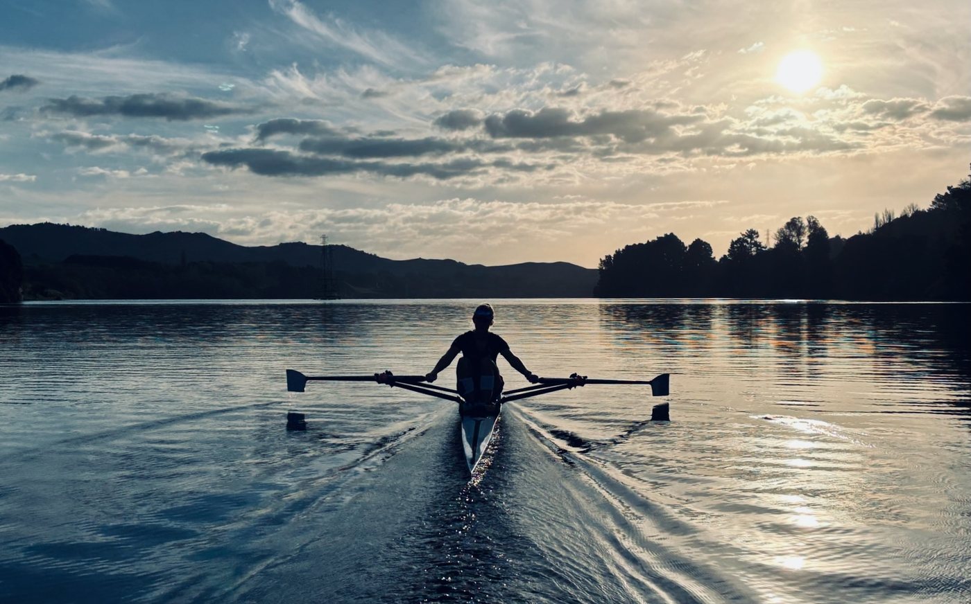 Single sculler training on calm water